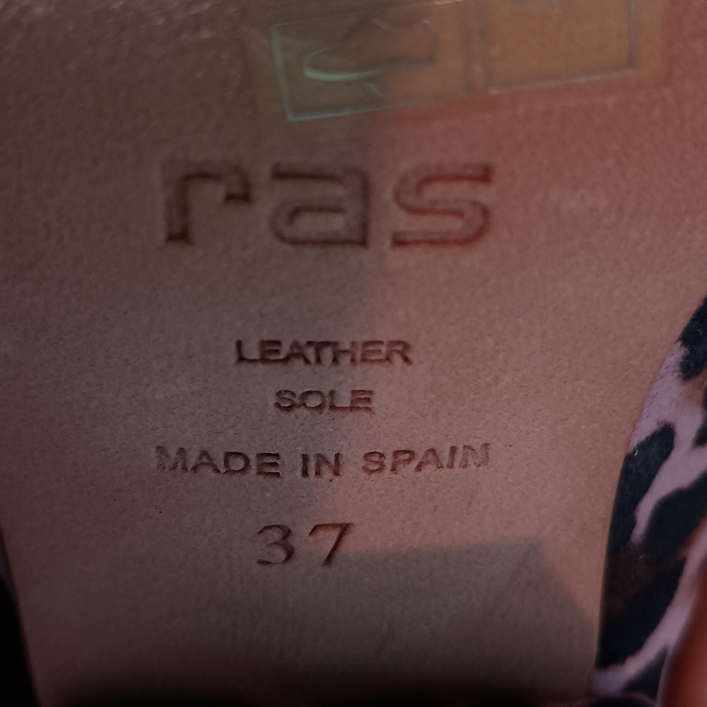 RAS Pink Leopard Print Pumps – EU 37 / US 6.5 Made in Spain | Leather Sole - Picture 14 of 14